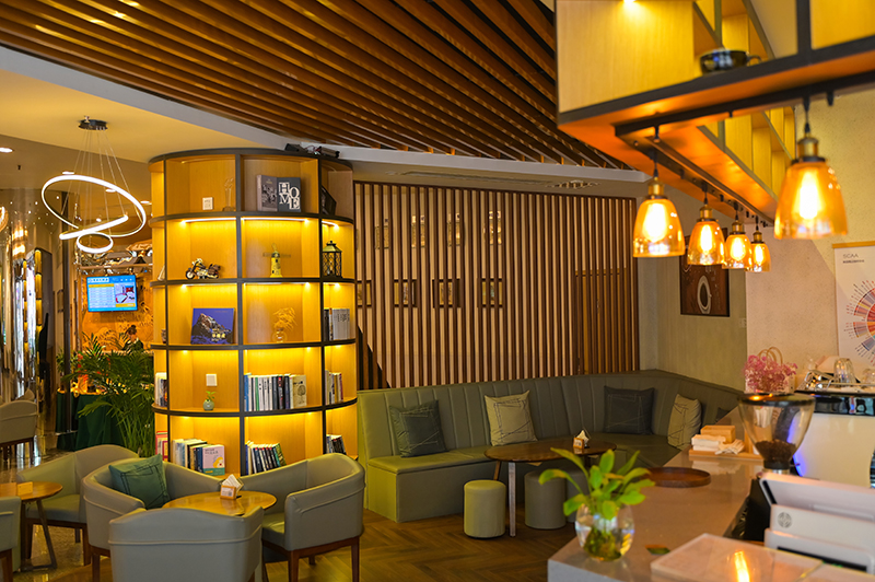 1747376424979637.jpg SNF_2921.jpg